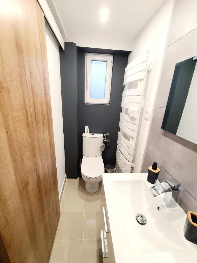 Appartement Cosy Et Elegant Поатие Екстериор снимка